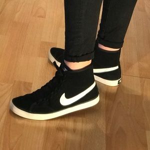 Nike high tops size 11